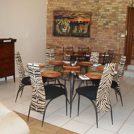 8 Royal Palm B&B Umhlanga Rocks Buitenkant foto