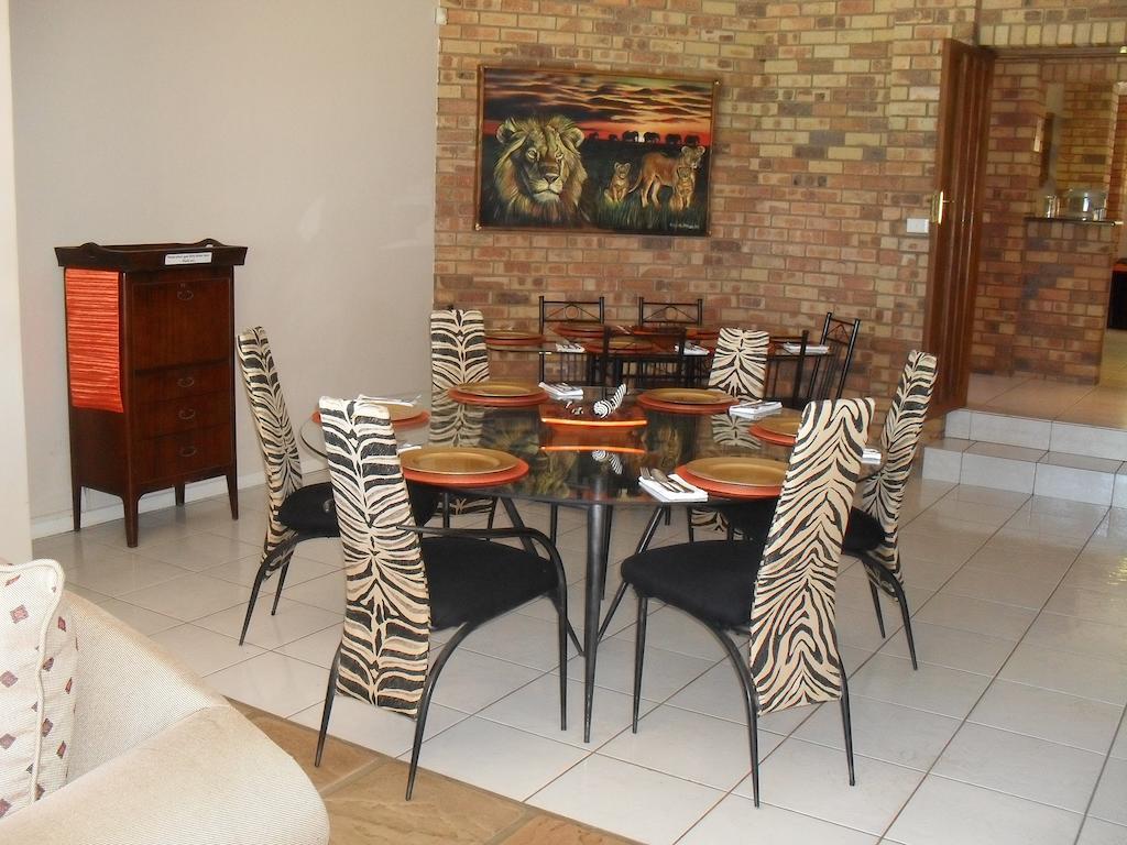 8 Royal Palm B&B Umhlanga Rocks Buitenkant foto