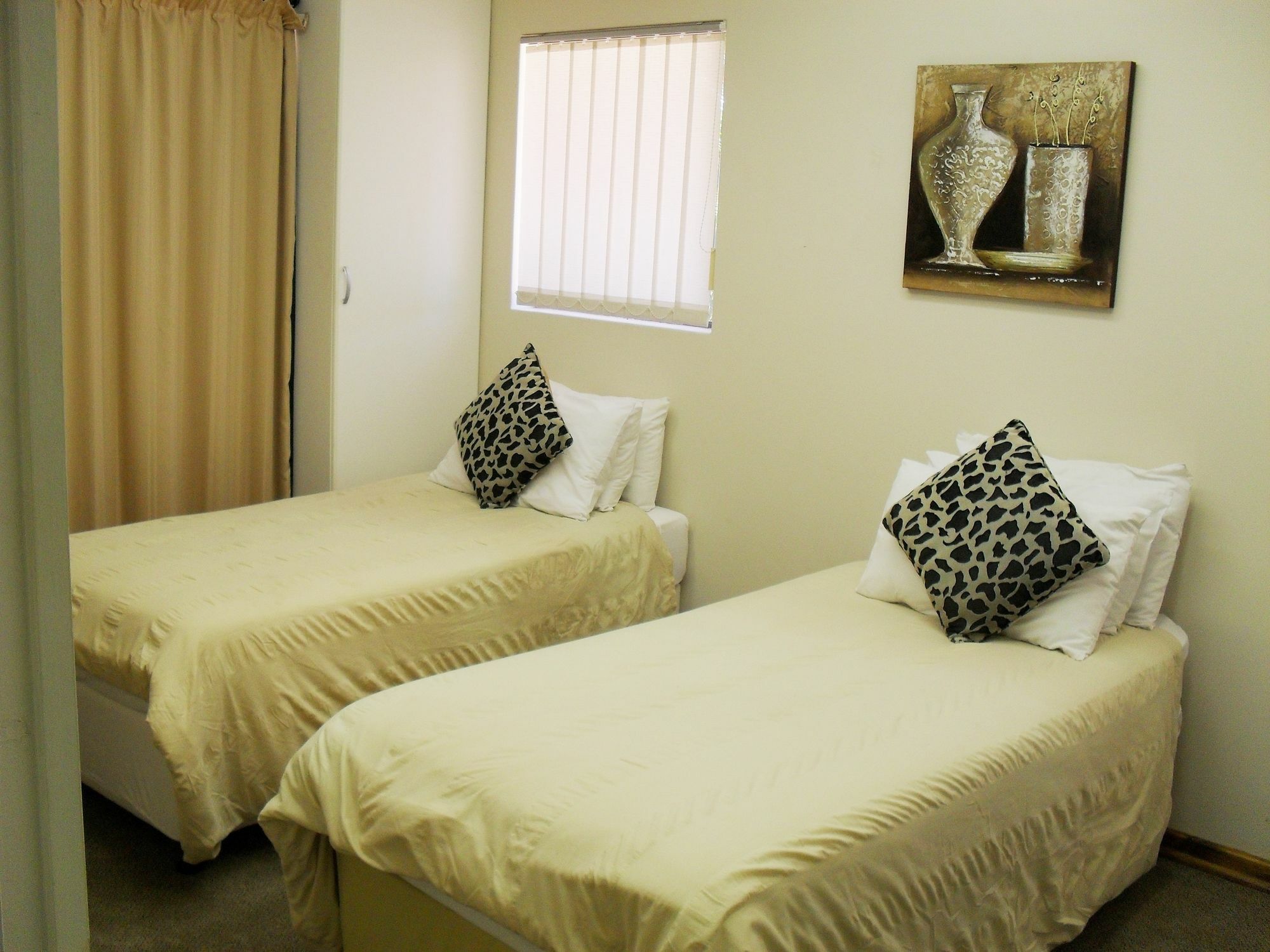 8 Royal Palm B&B Umhlanga Rocks Buitenkant foto